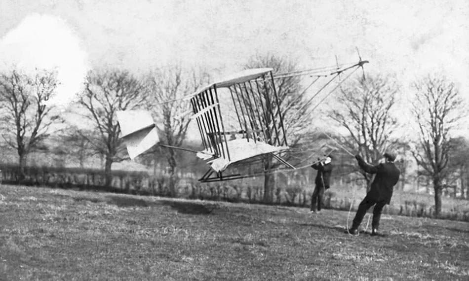 Lilian Bland y el Biplano Mayfly