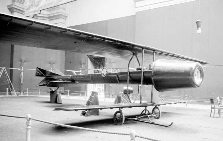 Coanda 1910