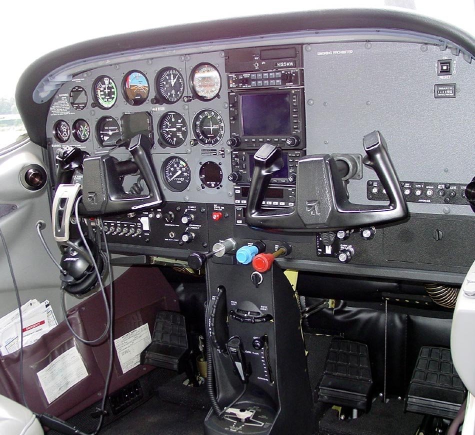 Cessna 182S Skyline