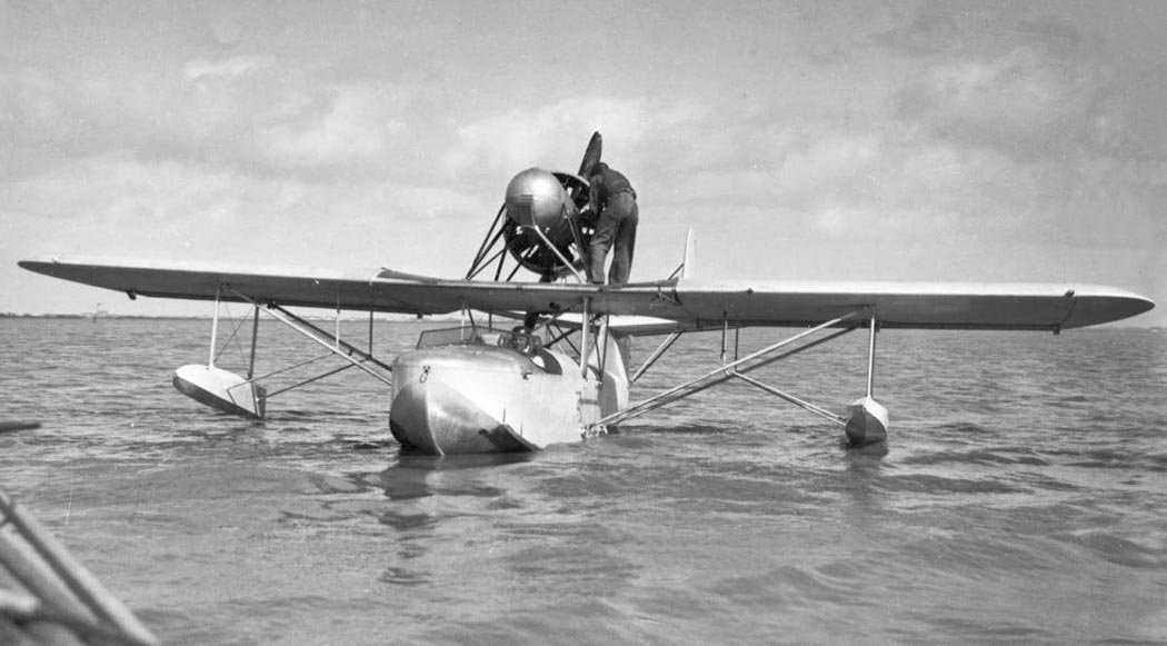 CAO.300 ED-2 hidroavión de entrenamiento