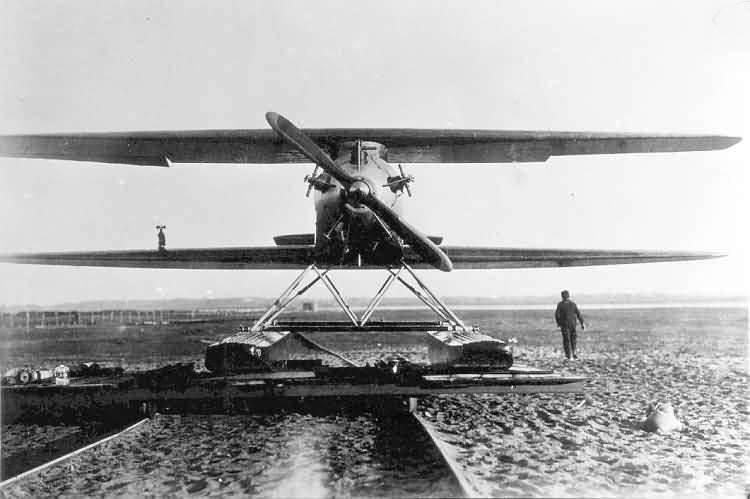U.1 hidroavión de reconocimiento