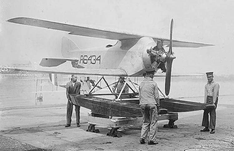 U.1 hidroavión de reconocimiento